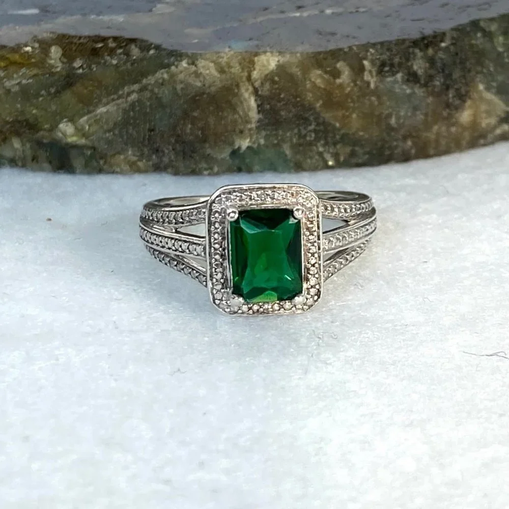Sterling Silver 925 Rectangular Prong Set Green Emerald Glass Ring Sz 6.75 - Picture 3 of 16